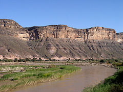 Flusslauf an der Grenze von Südafrika und Namibia bei Vioolsdrift
