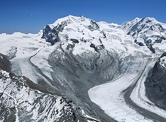 Monte Rosa Westseite mit Gorner- und Grenzgletscher, Nordend und Dufourspitze im Sommer (Juni 2023)