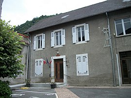 The town hall in Chaum