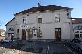 The town hall in Fournets-Luisans