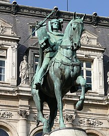 Statue of Etienne Marcel, facing the Seine