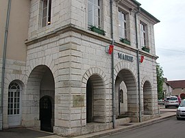 The town hall in Dampierre-sur-Salon