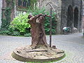 Gutenberg-Denkmal von Karlheinz Oswald, Eisen. Standort: Karmeliterplatz, neben St. Christoph. Geschenk der Landesbank Rheinland-Pfalz an die Stadt Mainz im Gutenberg-Jahr 2000
