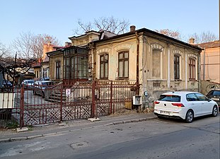 Neoclassical - Strada C.F.Robescu no. 13, Bucharest, c.1860, unknown architect