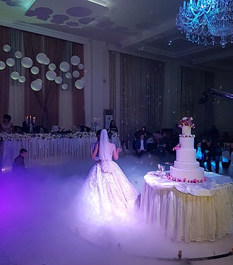 Armenian wedding, bride and groom