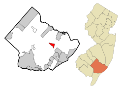 Left: Map highlighting Pomona within Atlantic County: Right: location of Atlantic County in New Jersey.