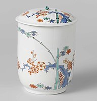 Chantilly porcelain pot, painted with bamboo and prunus and two birds. 1730–1735