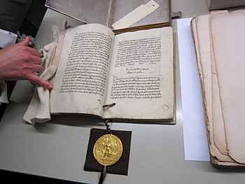 Trierer Exemplar der Goldenen Bulle inklusive des Siegels mit dem Bildnis Karls IV.