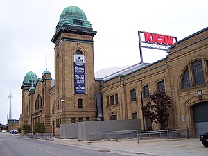 Die Fassade des Coca-Cola Coliseum (2005)