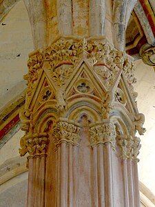 Central column in chamber of the King