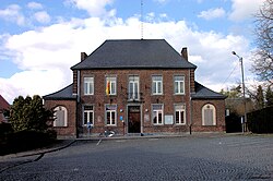 Les Bon Villiers Community House