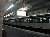 Line 6 platforms at Kléber
