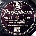 Label der englischen Marke Parlophone, zeitgenössische Lizenzpressung eines der berühmtesten Titel von Louis Armstrong