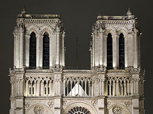 Notre Dame de Paris: Türme unvollendet oder flacher Abschluss geplant?