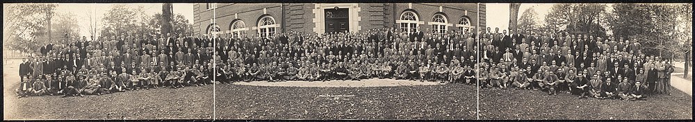 Phillips Academy student body 1910
