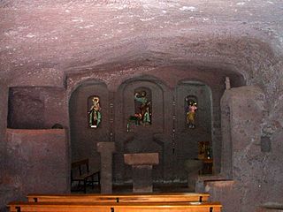 Chiesa cave chapel in Bermeja dwellings