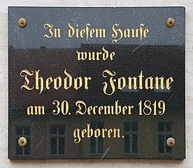 Gedenktafel am Geburtshaus in Neuruppin (Löwen-Apotheke)