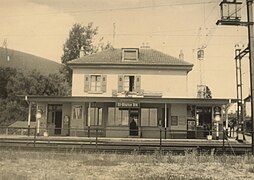 station building (ca. 1960)