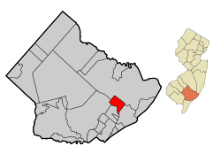 Location of Absecon in Atlantic County highlighted in red (left). Inset map: Location of Atlantic County in New Jersey highlighted in orange (right).