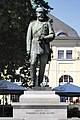 Bronzestatue von Ludwig IV. vor der „Alten Stadthalle“ in Bingen am Rhein von 1913.