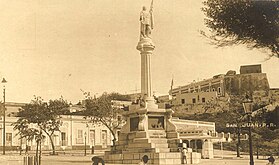 Christopher Columbus monument at Plaza Cristóbal Colon, it appears to have been erected in 1894. Postcard published circa 1900-1915.