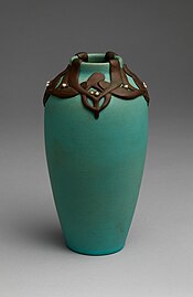Mistletoe vase, by Artus Van Briggle for Van Briggle Pottery (1904), Metropolitan Museum of Art