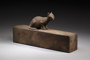 Case for animal mummy surmounted by a cat; Metropolitan Museum of Art