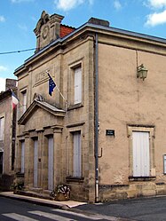 The town hall in Pessac-sur-Dordogne