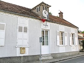 The town hall in Saint-Yon