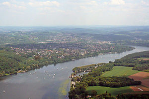 Heisingen, Luftbild, (im Hintergrund Kupferdreh)