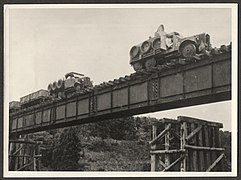 Sumida M.2593 on railway bridge