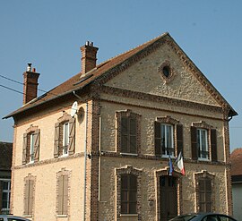 The town hall in Treuzy-Levelay