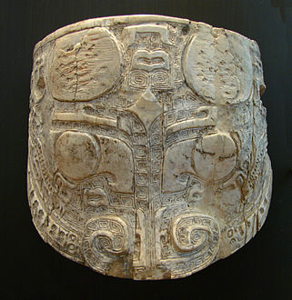 Taotie-Maske, Elfenbein. Shang-Dynastie, 11. Jhr. v. Chr.