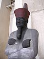 Mentuhotep II. mit der Roten Krone und Zeremonialbart