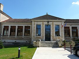 The town hall in Montagnac-la-Crempse