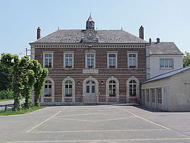 The town hall in Seraincourt