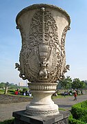Garuda garden vase