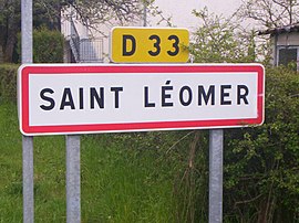 A sign entering Saint-Léomer on the D33 road