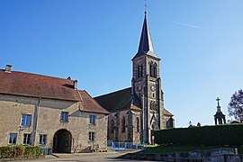 The town hall and church in La Villedieu-en-Fontenette