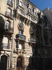 Facade of 3 square Rapp (7th arrondissement) (1899-1900)
