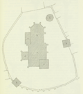 Plan der Anlage; a: Langhaus, b: Chor, c: Sakristei, d: Nordkapelle, e: Turm, f: Marienkapelle, g und h: Durchfahrttürme (beide Zeichnungen von Richard Steche (1886)[27])