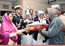 The President, Smt. Pratibha Devisingh Patil distributed sweets and blankets to the old and needy persons of the Nirmal Hriday Home for the Destitutes in Delhi on December 19, 2007.