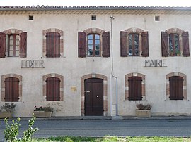 The town hall in Montclar-Lauragais