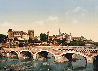 The château and bridge, 1890–1900