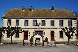 The town hall in Les Aynans