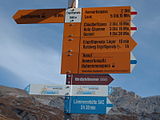 Wanderweg gelb Bergweg weiß-rot-weiß Alpine Route weiß-blau-weiß