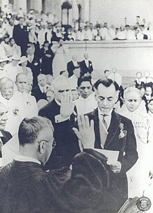Quezon taking the oath of office