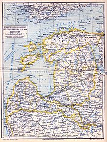 Farbige Landkarte mit dem Titel „Russische Ostsee-Provinzen Livland, Estland und Kurland“. Alle Städte, Seen und Meere sind eingetragen. Die Landesgrenzen sind gelb umrandet. Der Rahmen besteht aus Maßstäben.