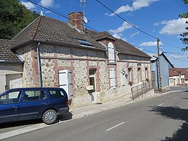 The town hall in Chantemerle