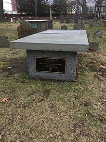 Grave marker of Henry Dunster.